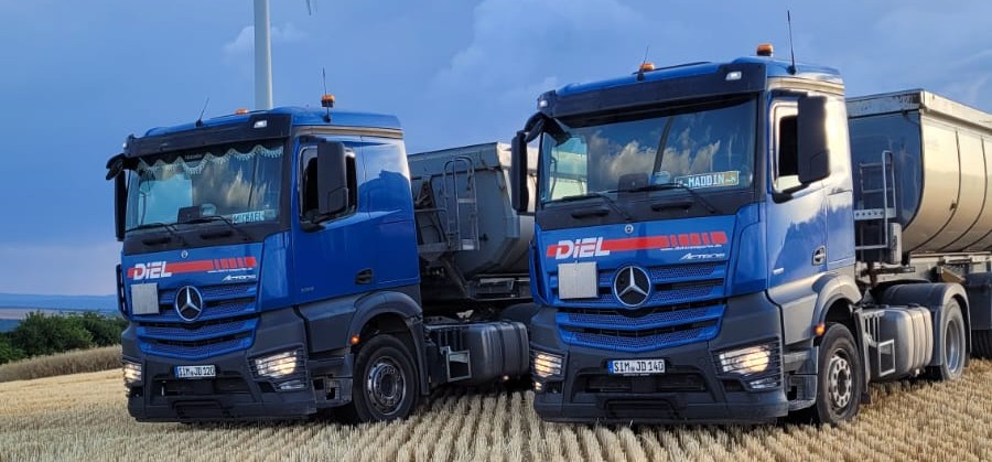 Lastwagen der DIEL GmbH, Transporte und Baustoffe